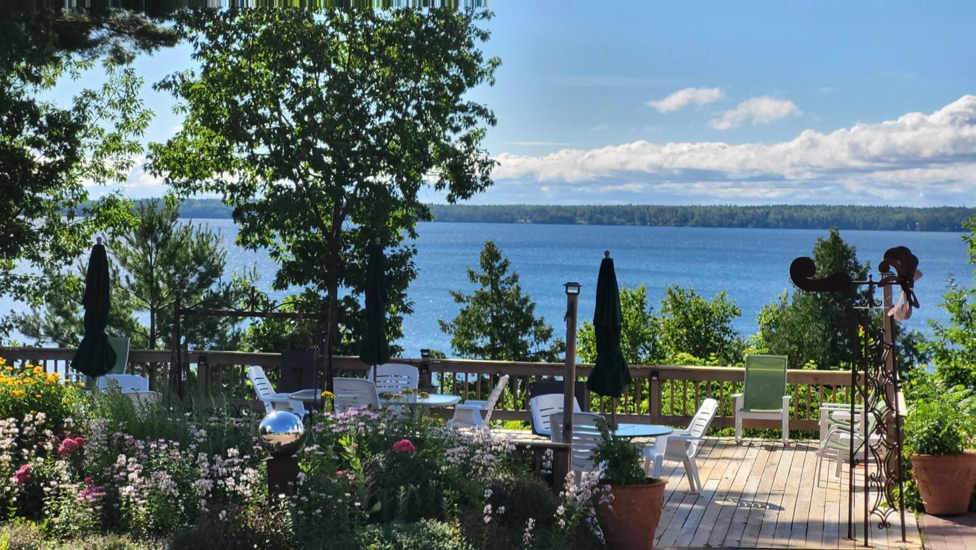 Chequamegon Lake Superior Lodge Бейфілд Екстер'єр фото